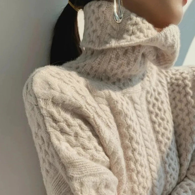 Women's Roll-Neck Jumper – Soft Winter Knit