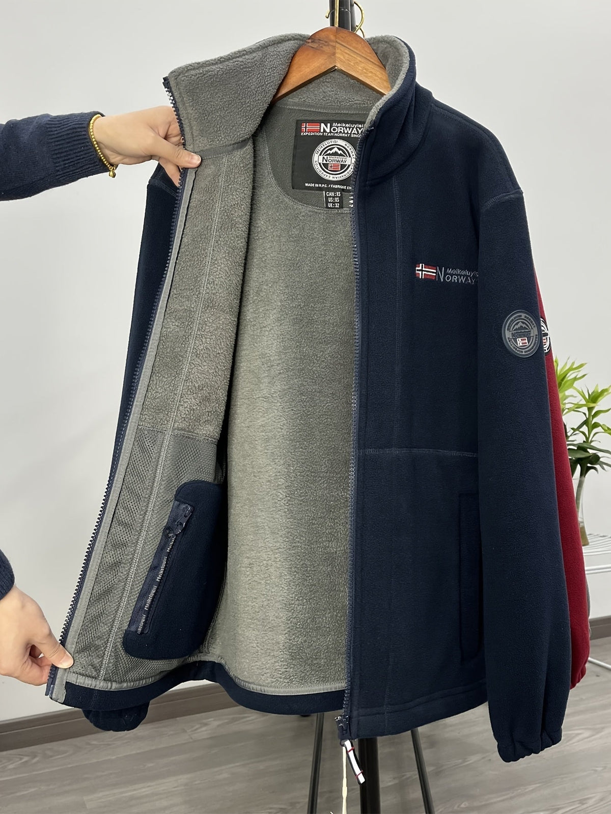 Men's Fleece Jacket – Light and Warm Mid-Season