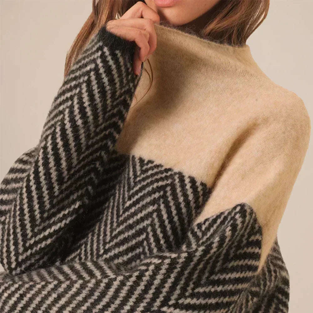 Women's Roll-Neck Jumper – Warm Knit Winter