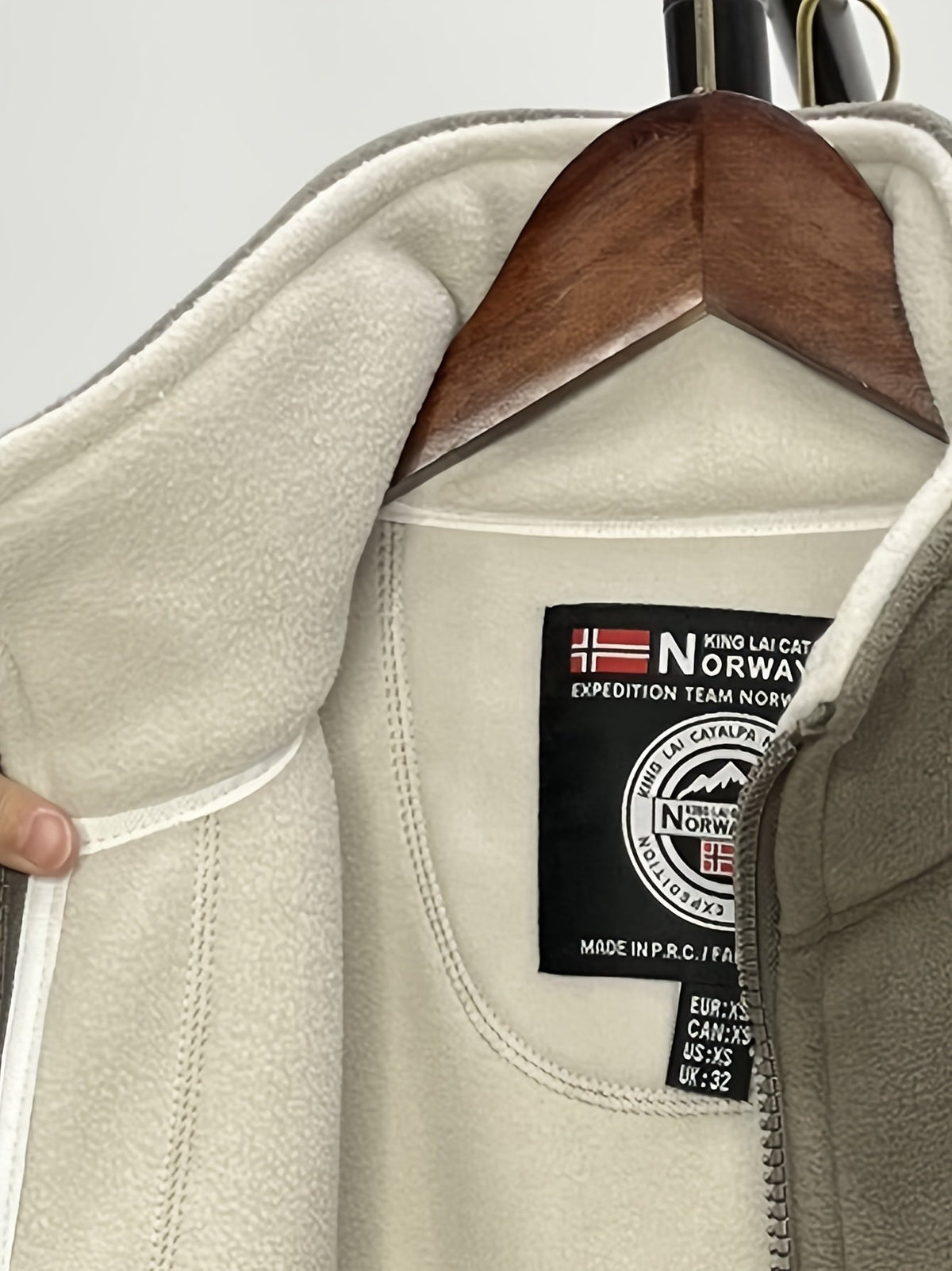 Men's Fleece Jacket – Light and Warm Mid-Season