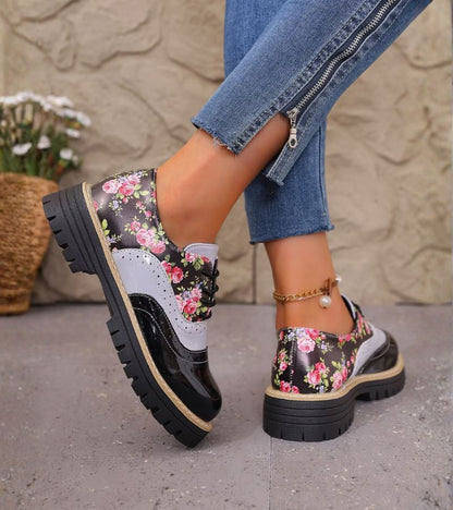Women's Floral Derby Shoes with Cleated Sole – Lace-Up Shoes