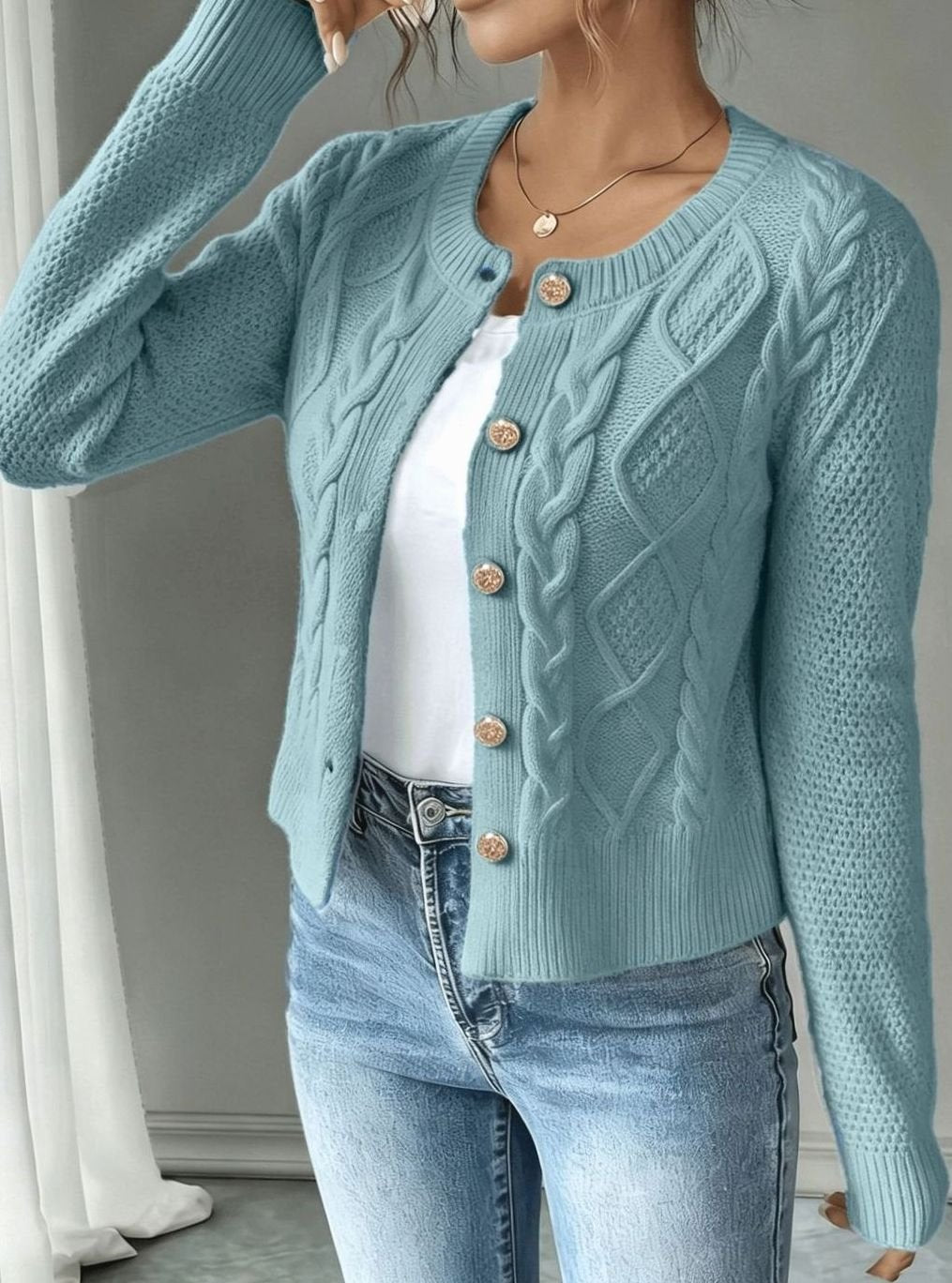 Women's Cropped Cable Knit Cardigan