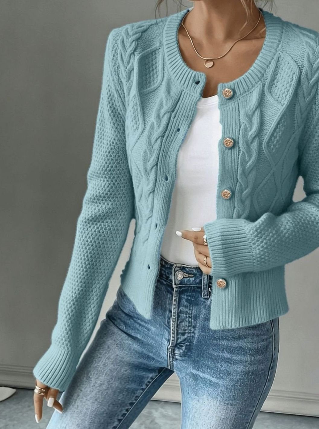 Women's Cropped Cable Knit Cardigan