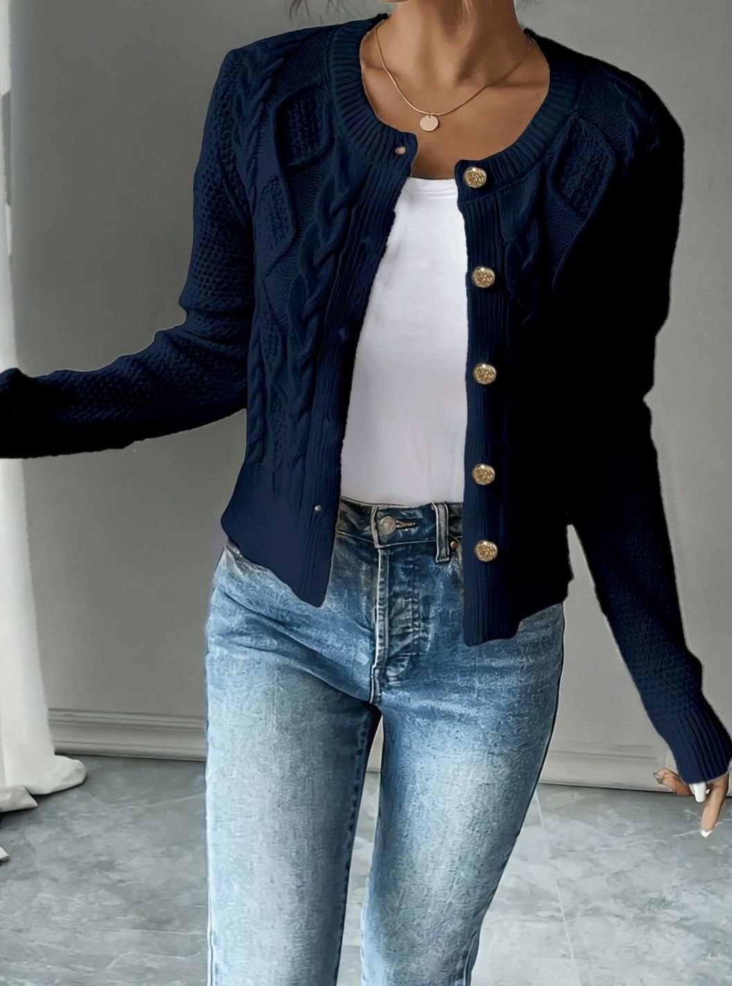 Women's Cropped Cable Knit Cardigan