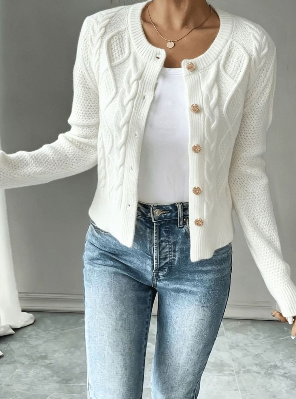 Women's Cropped Cable Knit Cardigan