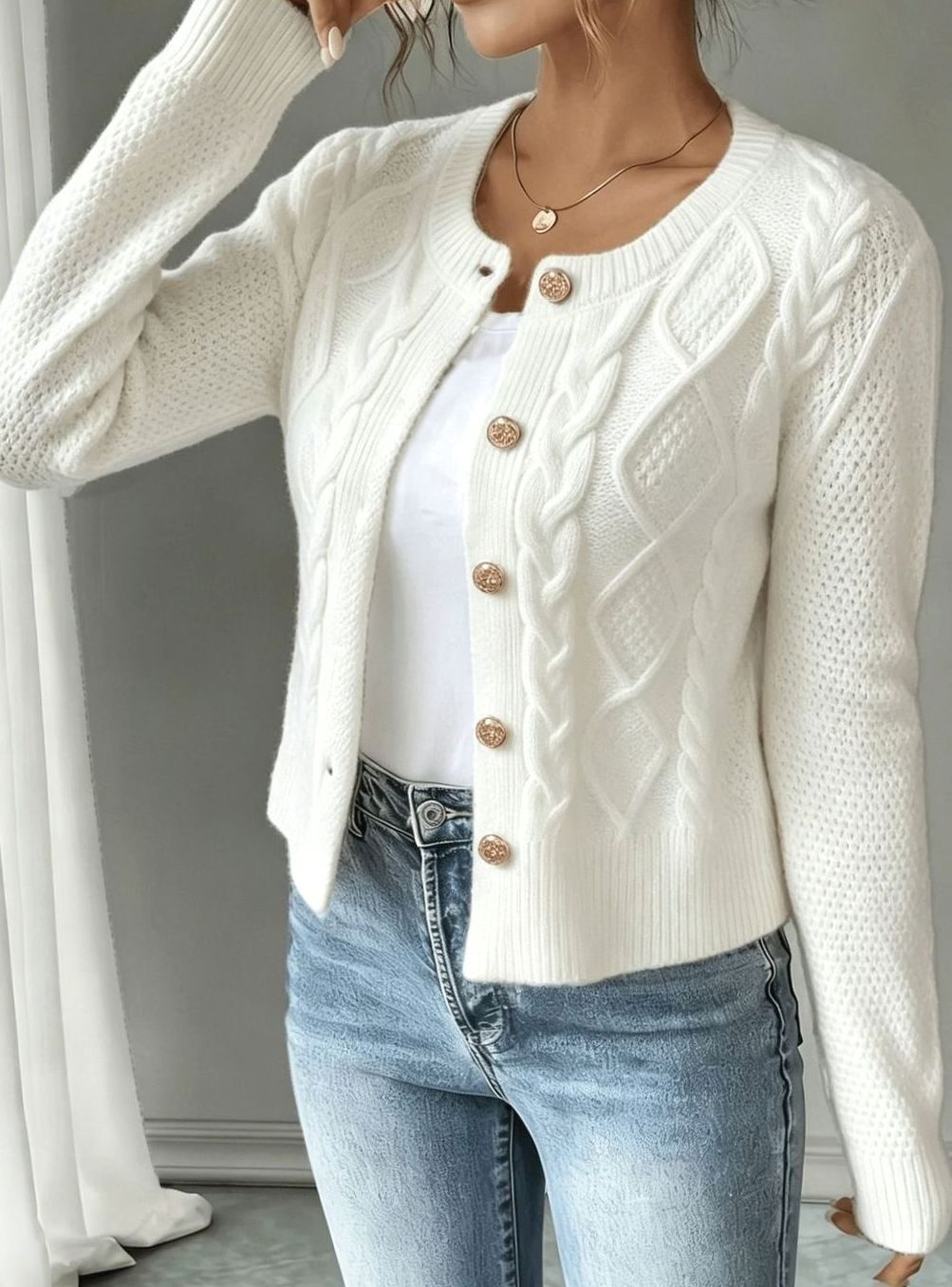 Women's Cropped Cable Knit Cardigan