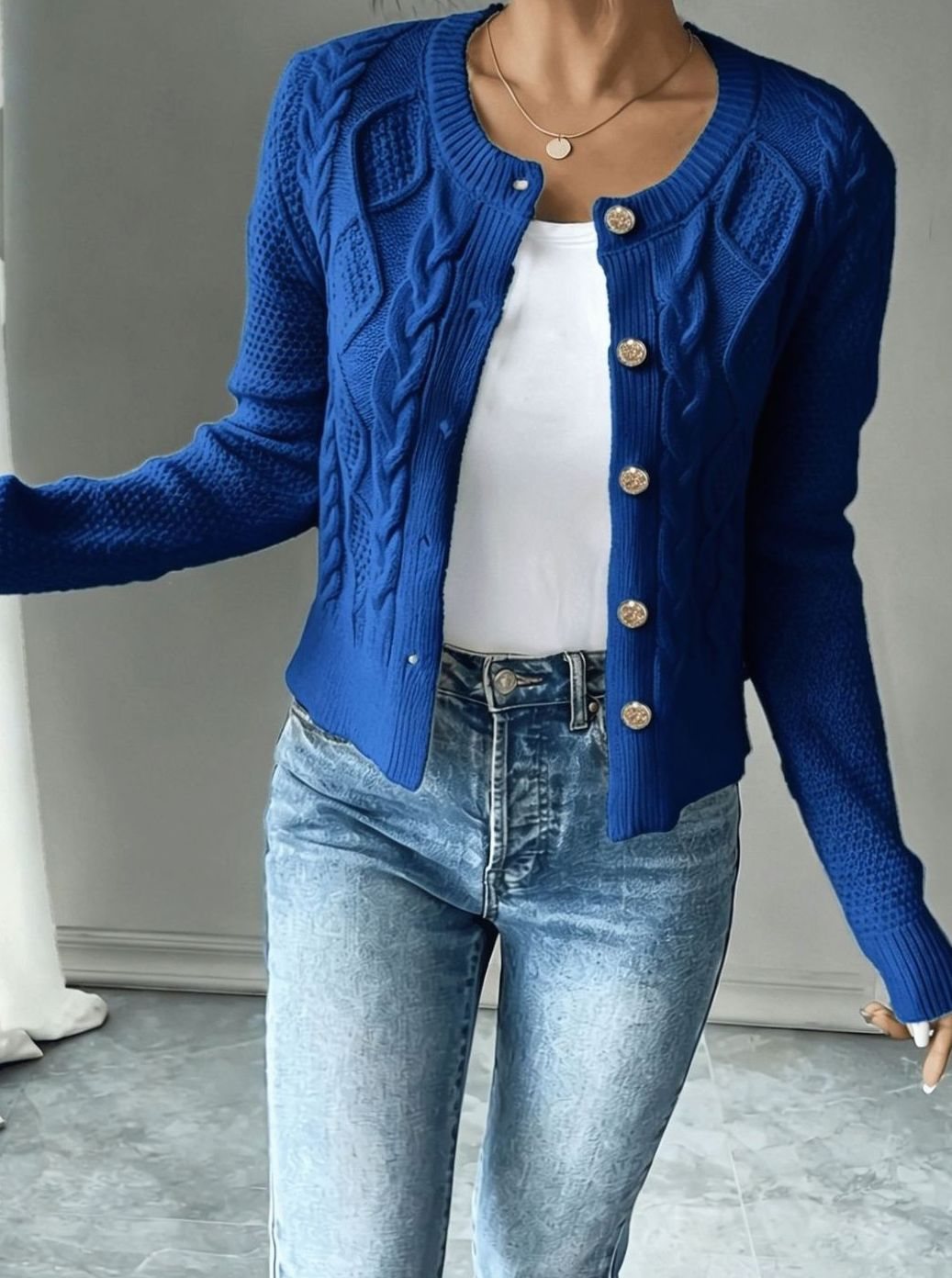 Women's Cropped Cable Knit Cardigan