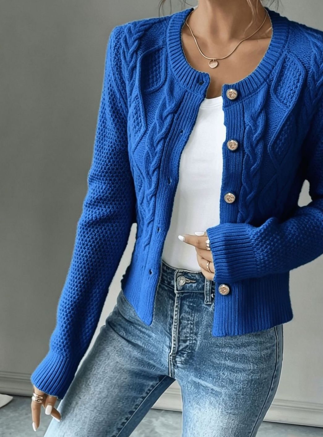 Women's Cropped Cable Knit Cardigan